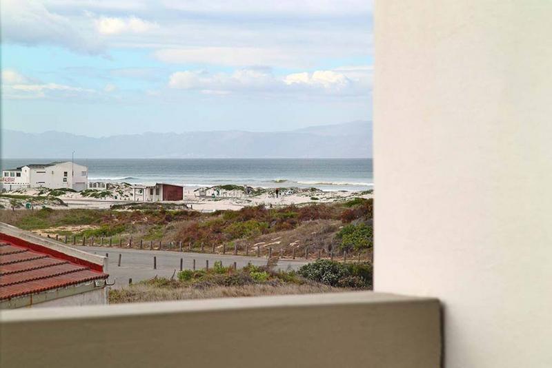 To Let 2 Bedroom Property for Rent in Muizenberg Western Cape
